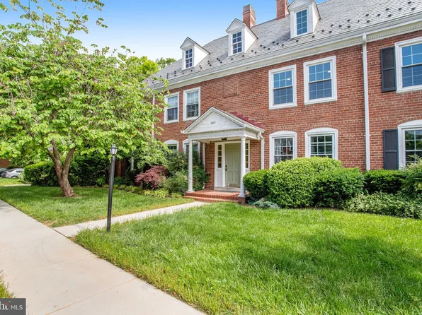3537 S Stafford St APT B2, Arlington, VA 22206