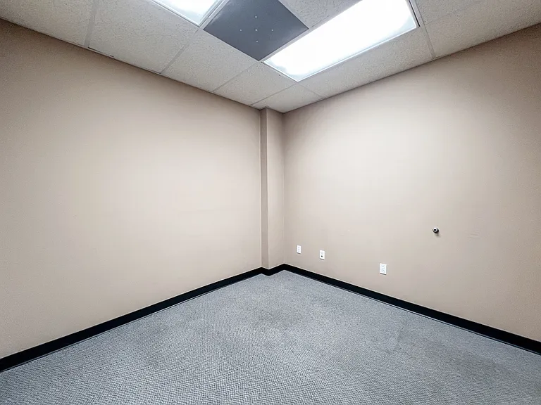 555 S Schuyler Ave #115 — Photo 7
