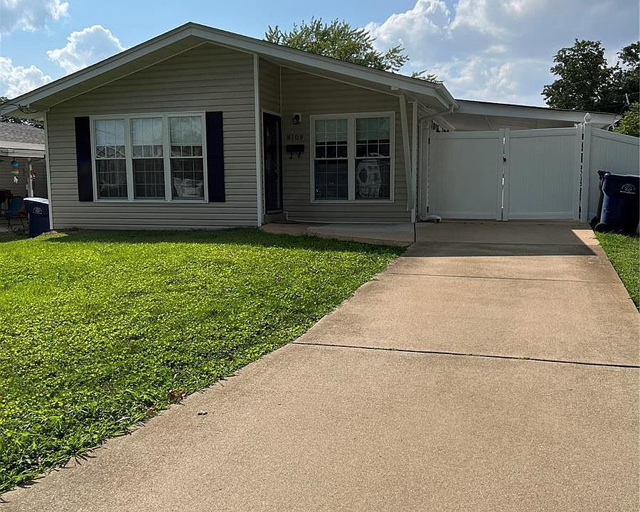 1st image of 8109 Waddell Ave