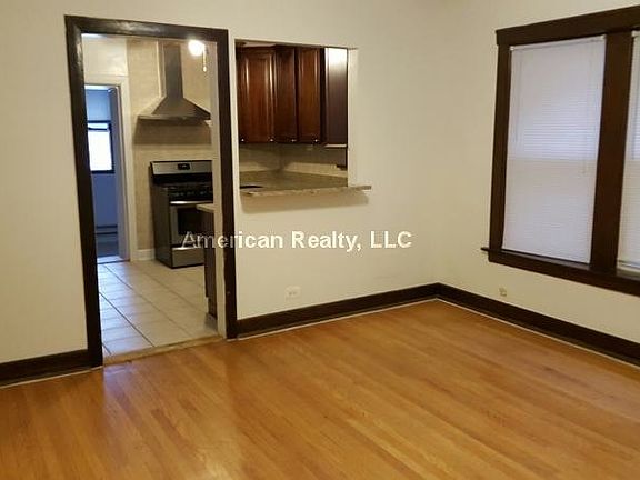 3rd image of 5438 N Glenwood Ave #1