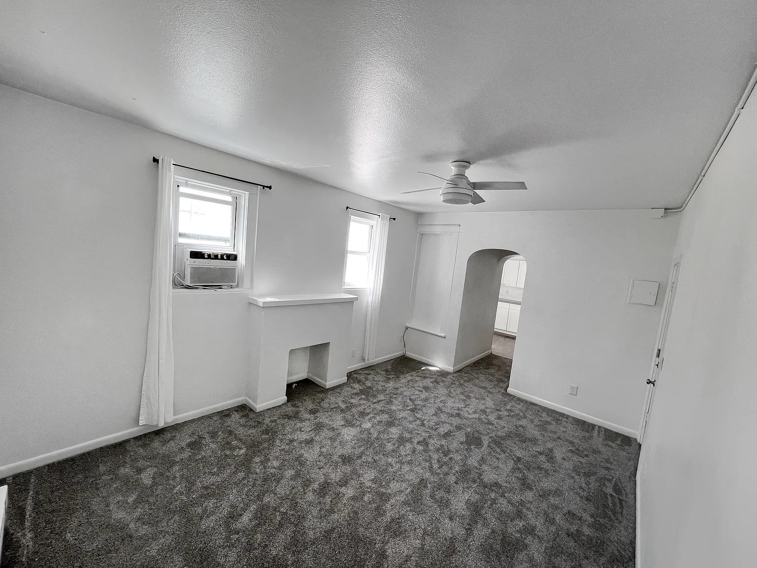 2 bed, $1,695 — Photo 2