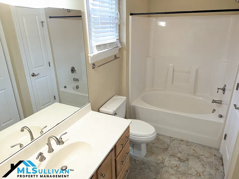 401 Finsbury St #200-1 — Photo 5
