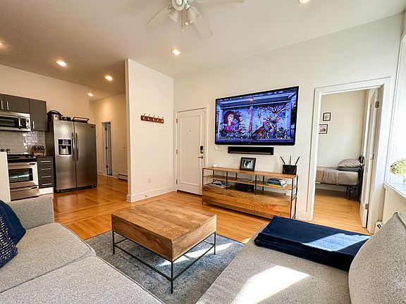 3rd image of 315 Willow Ave APT 1