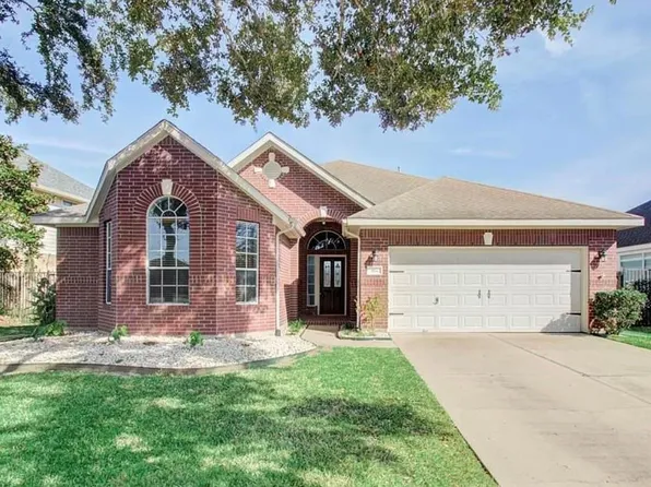 814 N Elder Grove Dr, Pearland, TX 77584