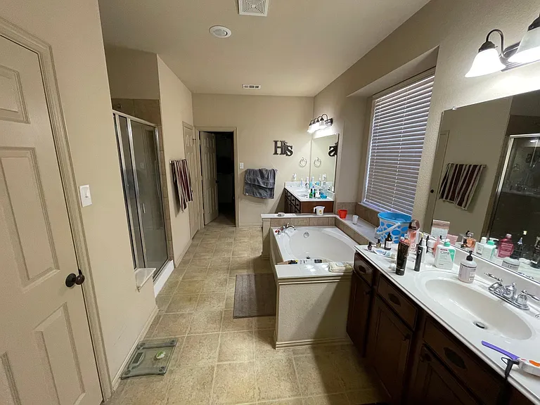 12812 Outlook Ave — Photo 15