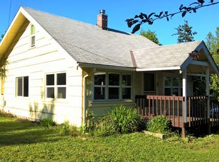 6840 NE Geneva St, Suquamish, WA 98392