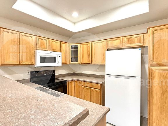 4th image of 2201 N Comanche Dr Unit 1006