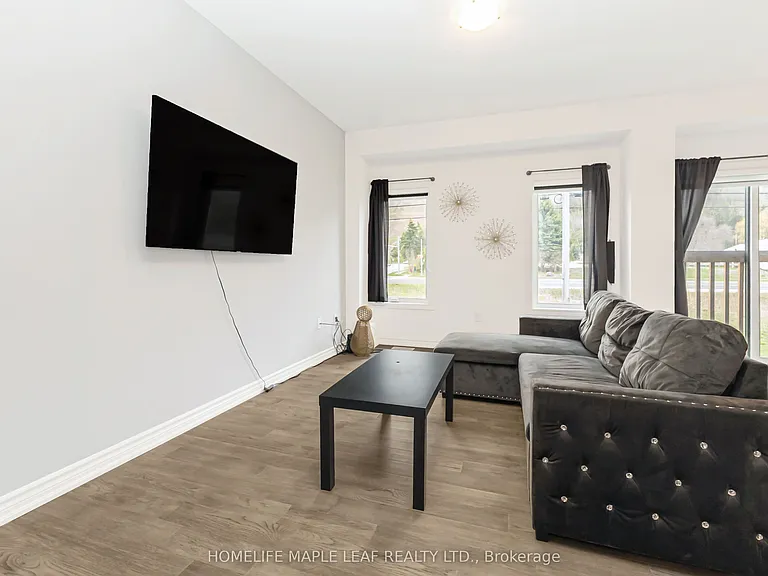 104 Delphi Ln — Photo 26