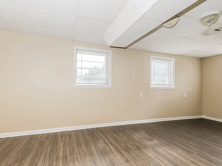 6913 Doncaster Rd — Photo 17