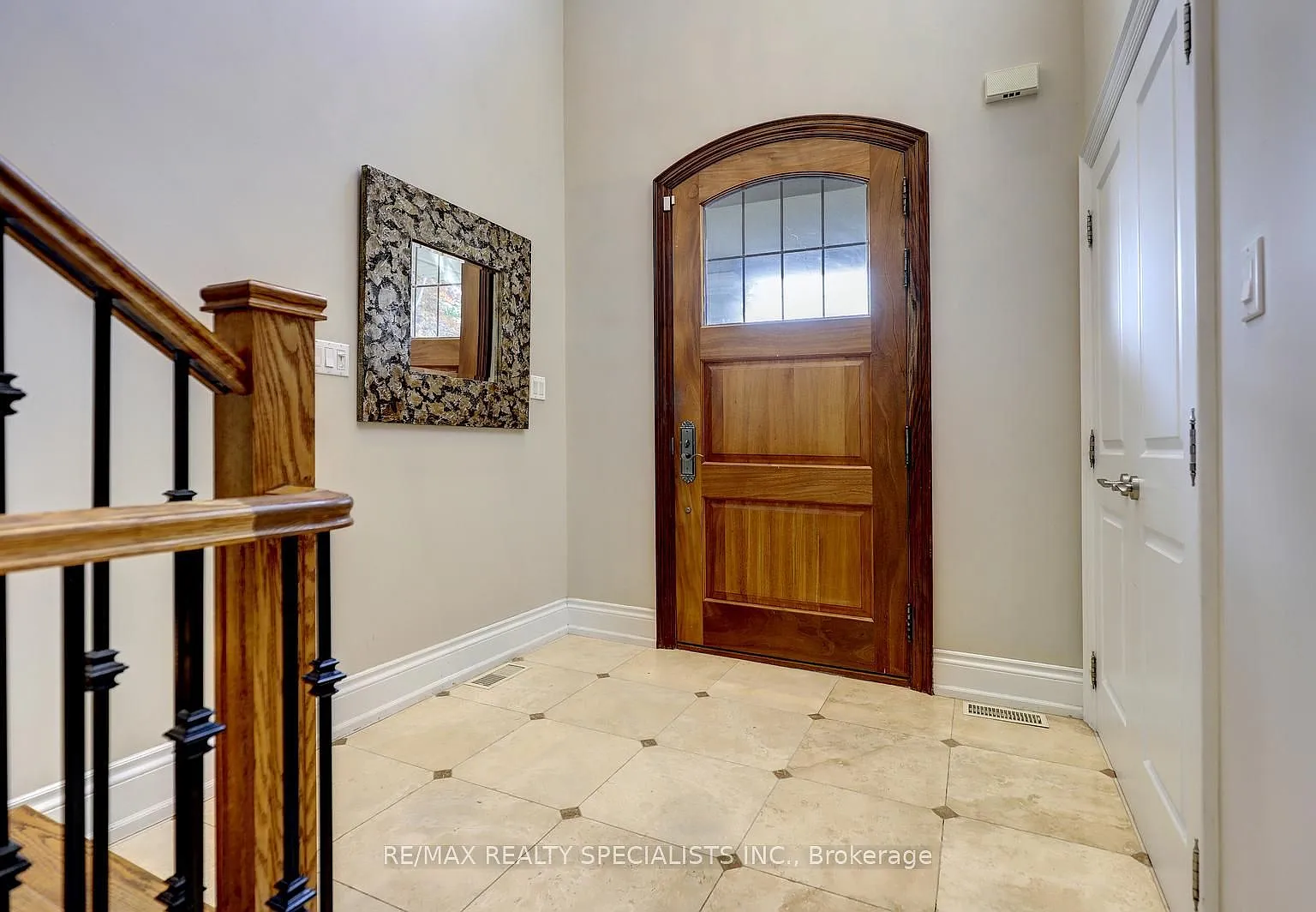 5 bed, $8,250 — Photo 3