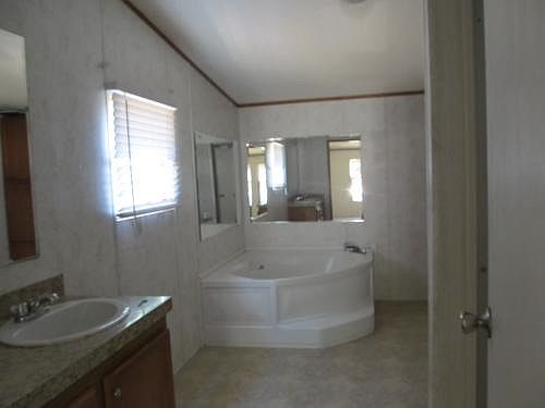 3rd image of 410 Welch Ave