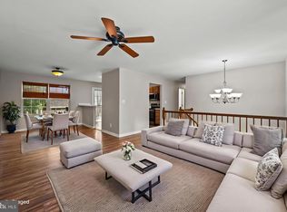 2 Mainsail Ct, Baltimore, MD 21220
