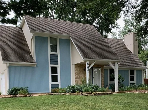 9221 Acuff Ln, Lenexa, KS 66215