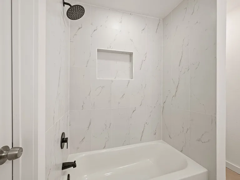 840 Edgehill Dr — Photo 10