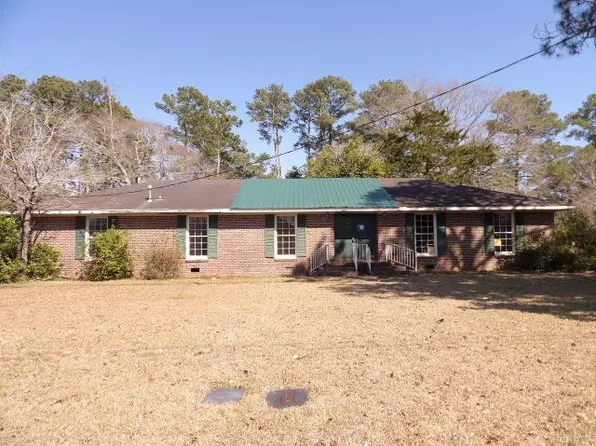 1804 Azure Dr, Dothan, AL 36303