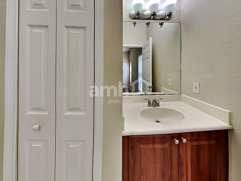 2187 SW Algiers St — Photo 17