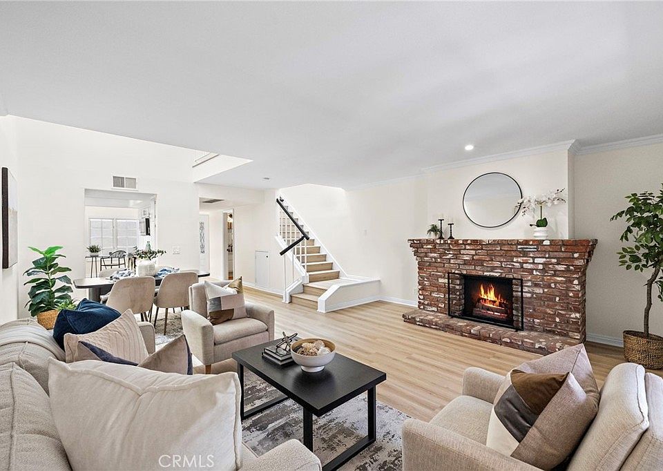 1st image of 18692 Maplewood Cir