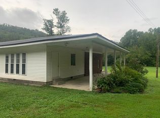 3942 State Route 122, Printer, KY 41655