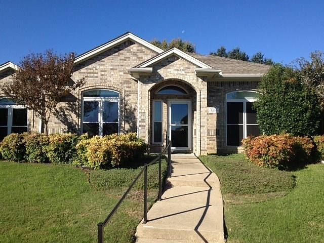 1st image of 3833 Townbluff Dr
