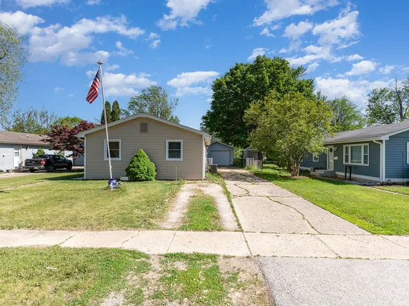 403 W School St, Plano, IL 60545