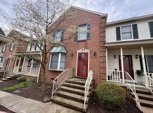 2045 Raleigh Rd #D, Hummelstown, PA 17036
