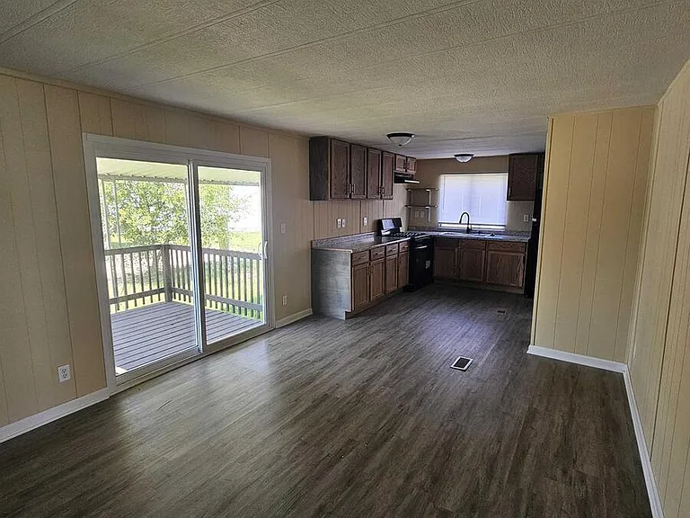 2737 W Washington Ctr #244 — Photo 2