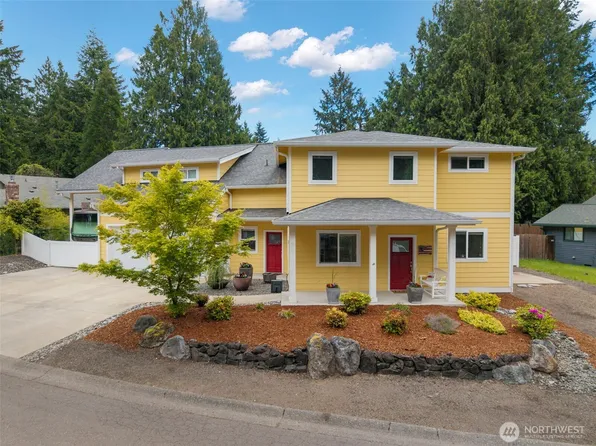 7488 Woodridge Lane NW, Bremerton, WA 98311