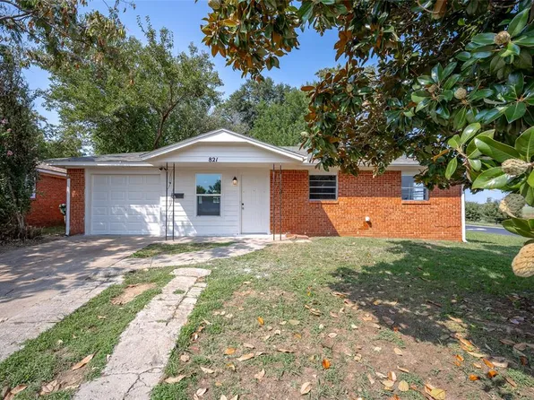 821 Oliver St, Norman, OK 73071