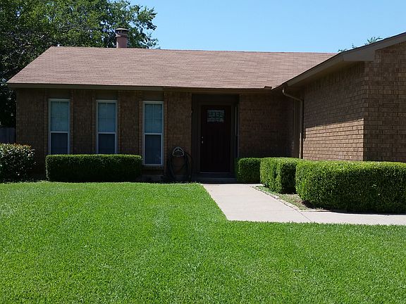 2nd image of 4028 Manzinita St