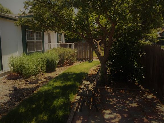 2nd image of 260 W 6th St