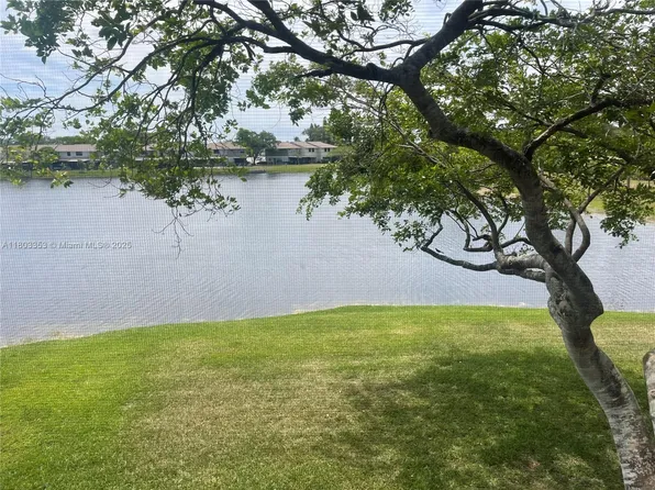 1124 NW 106th Ter #202, Hollywood, FL 33026