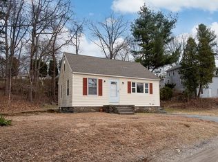 3A Greencourt St, Worcester, MA 01604