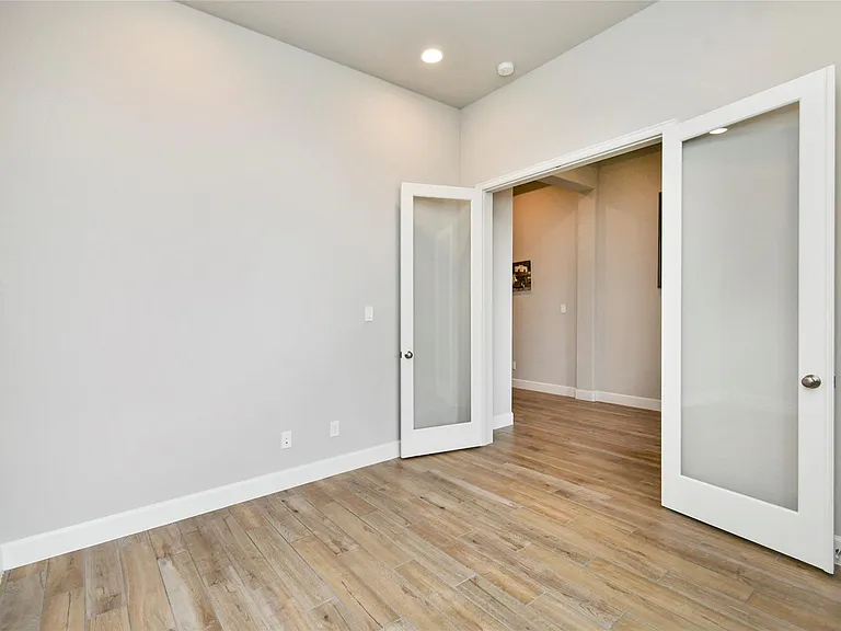 5042 Albany Shores Ln — Photo 7