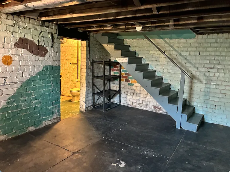 54 Morris Ave — Photo 57