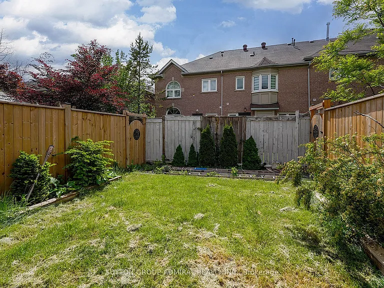 68 Addison St #2-& — Photo 32
