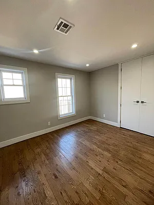 Rented by Delmark Realty LLC | media 11