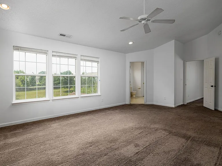 16776 Greensboro Dr — Photo 31
