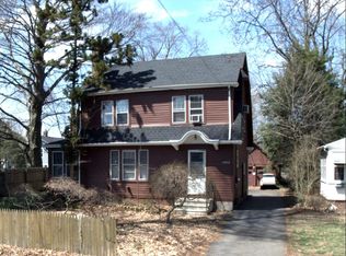 1852 Whitney Ave, Hamden, CT 06517