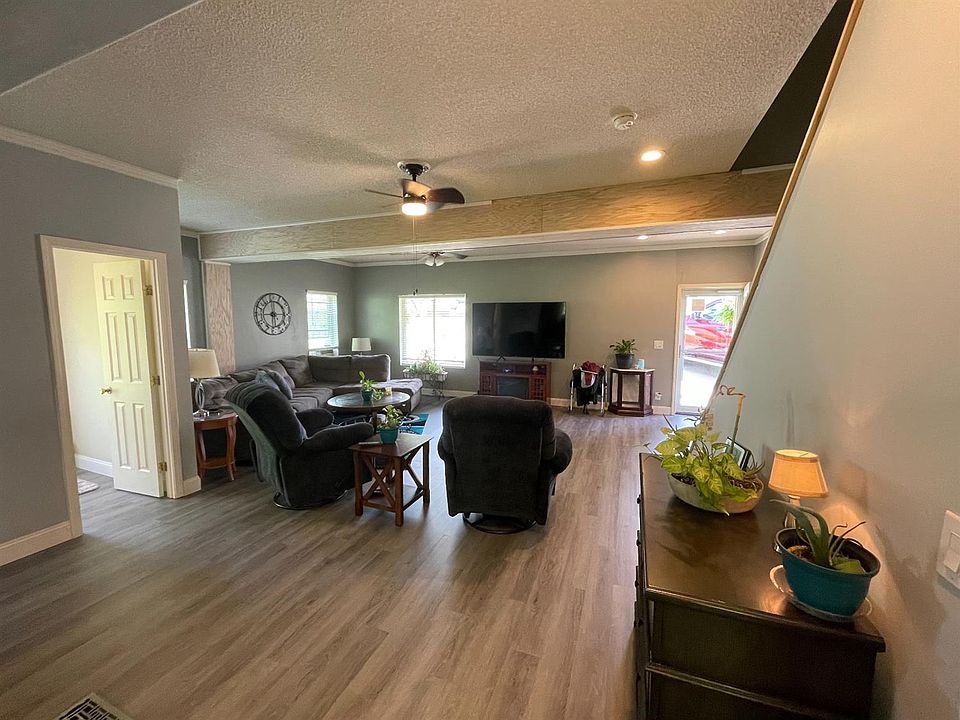 1101 Thornhill Ln Lawrenceburg IN Zillow