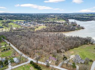 E Lake Rd, Springdale, AR 72762