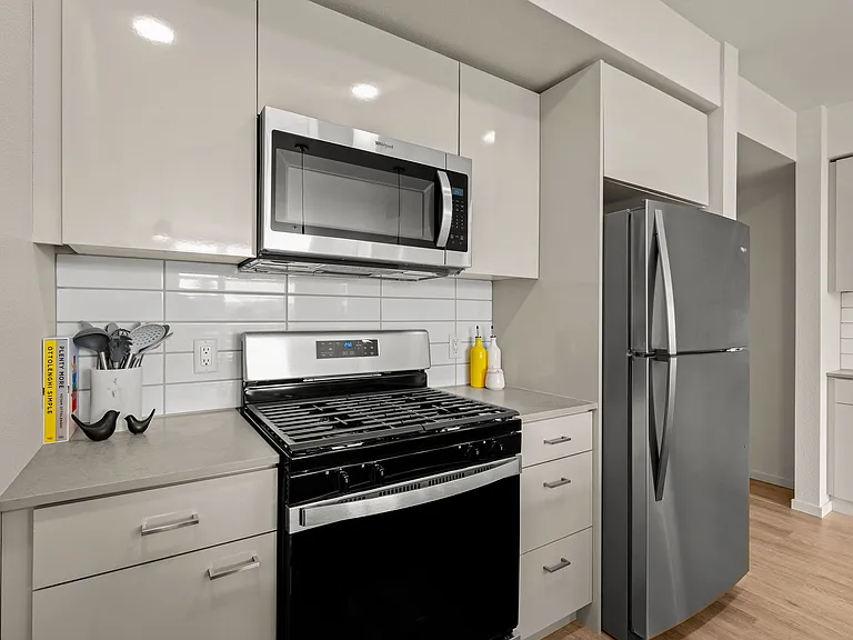 Splash Apartments — Photo 12