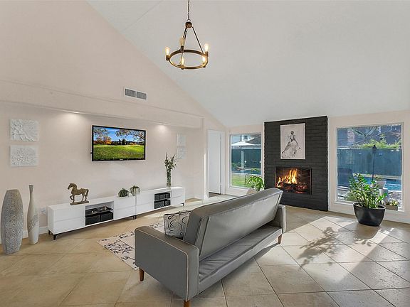 4th image of 11851 Briar Forest Drive