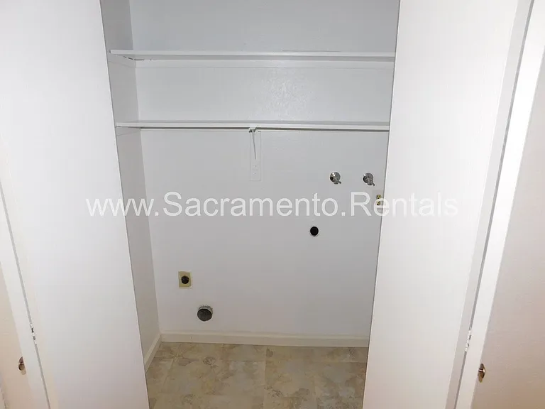 5840 Shelldrake Ct — Photo 7