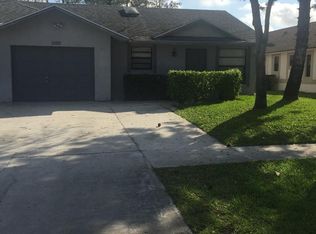 1092 Goldenrod Rd, Wellington, FL 33414