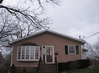 705 Hickory St, Lemont, IL 60439