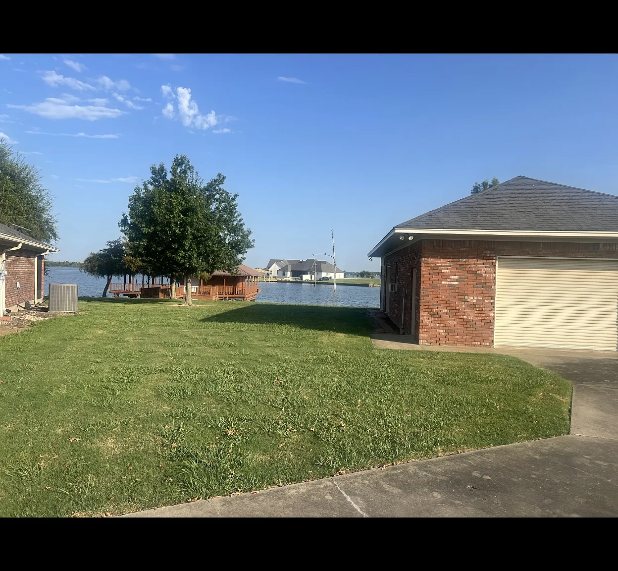 4 bed, 2142 sqft, $8,500 — Photo 3
