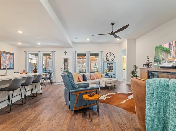 113 Glenwood Dr, Oak Point, TX 75068