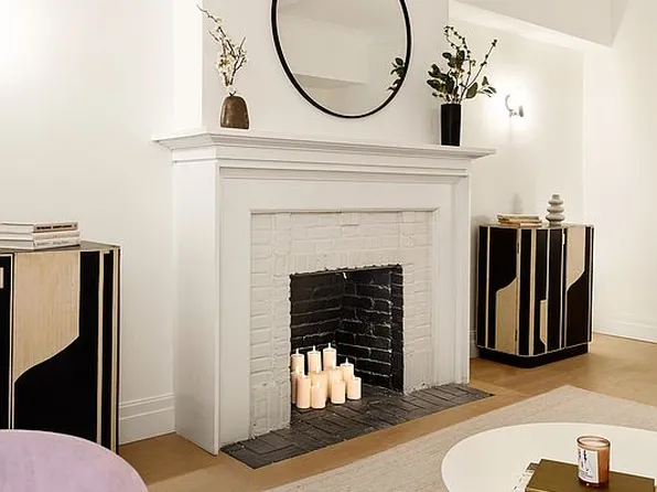 26 W 9th St APT 3A, New York, NY 10011