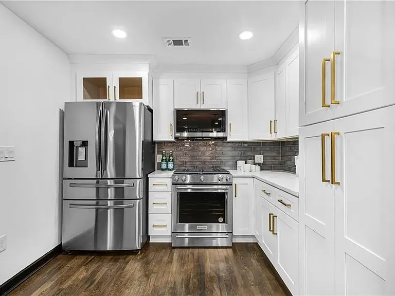 W Potomac Dr — Photo 3