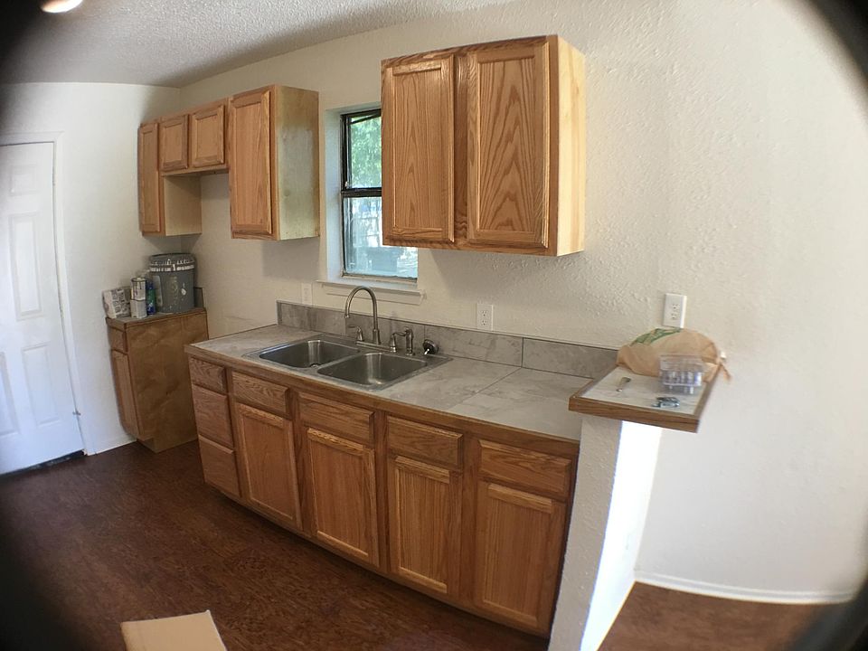1st image of 804 W Arlington Ave